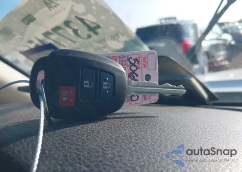 2017 Toyota Tacoma Sr5 V6 из США, поврежденный, VIN 5TFAZ5CN3HX047668